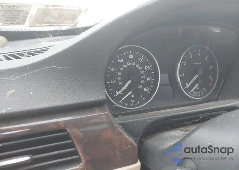 2006 BMW 325Xit z USA, uszkodzony, nr VIN WBAVT13516KW22546